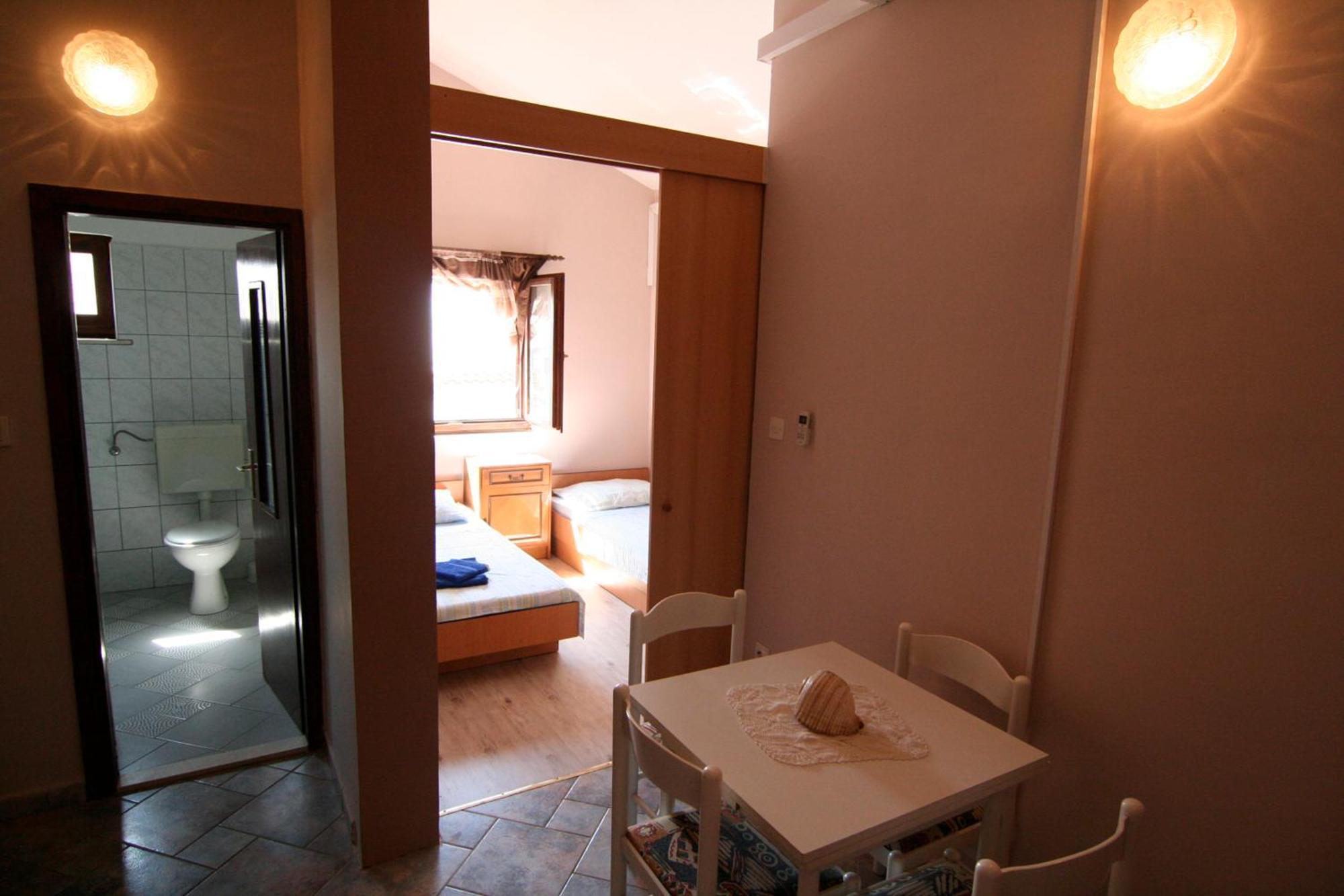 Apartments Marta Τρογκίρ Δωμάτιο φωτογραφία