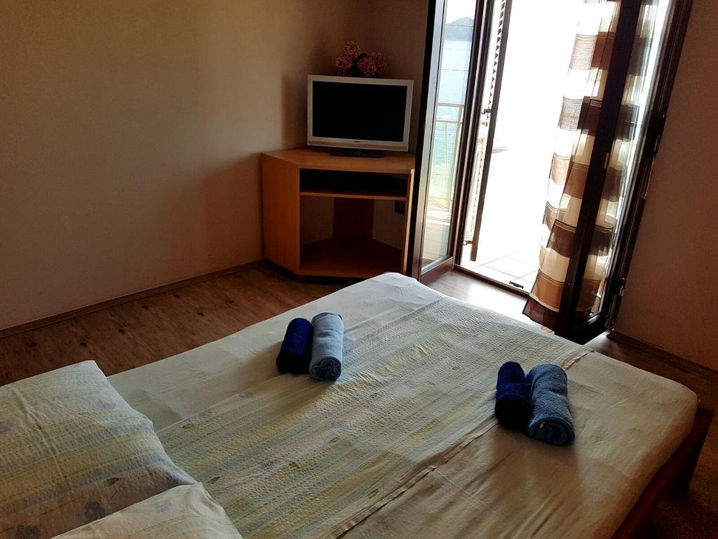 Apartments Marta Τρογκίρ Εξωτερικό φωτογραφία