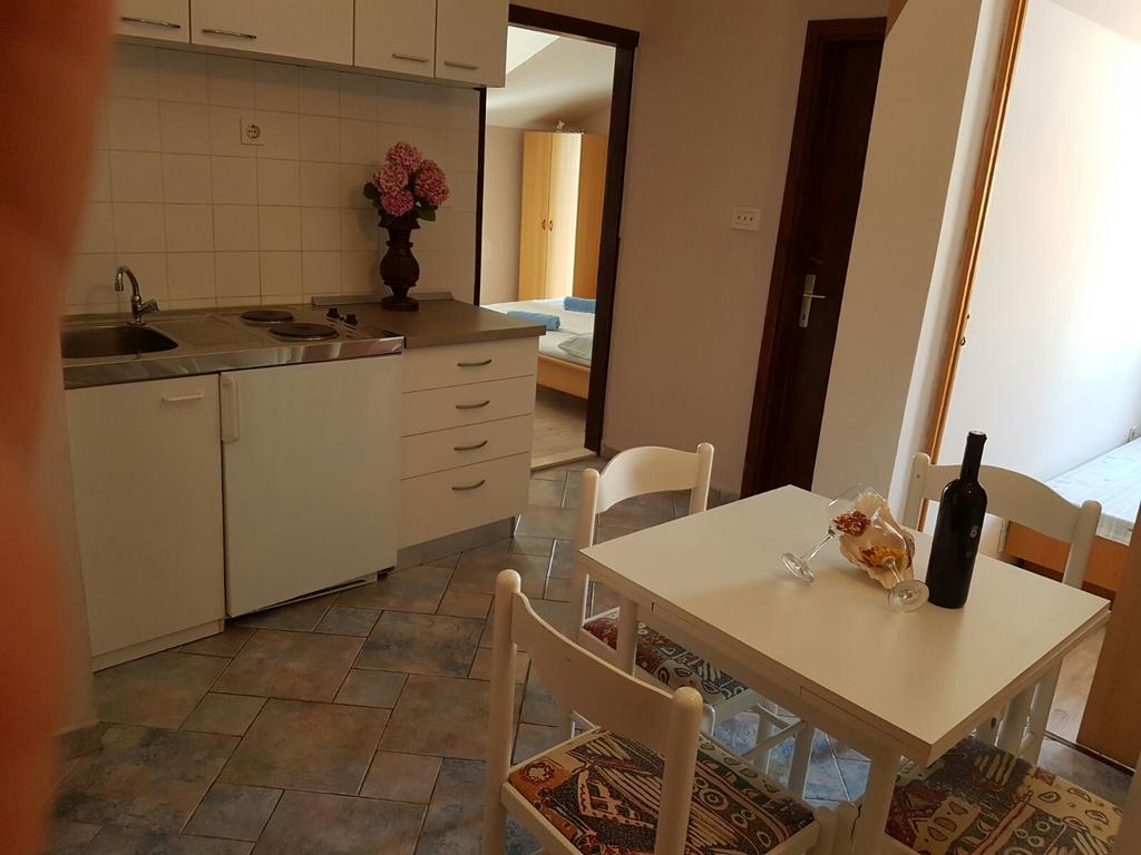 Apartments Marta Τρογκίρ Εξωτερικό φωτογραφία